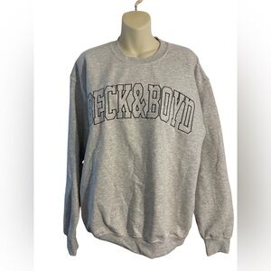 Beck and Boyd embroidered sweatshirt. EUC. Size medium